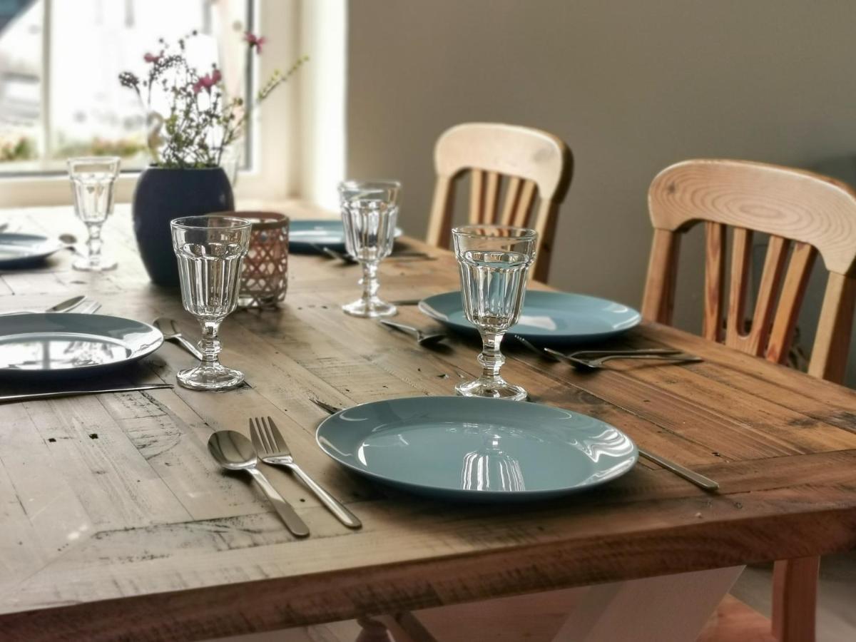 Ferienglueck An Der Nordsee Buche Deine Erdgeschoss-Ferienwohnung Mit Kamin Terrasse Und Eingezaeuntem Garten Fuer Unvergessliche Auszeiten Altfunnixsiel Esterno foto